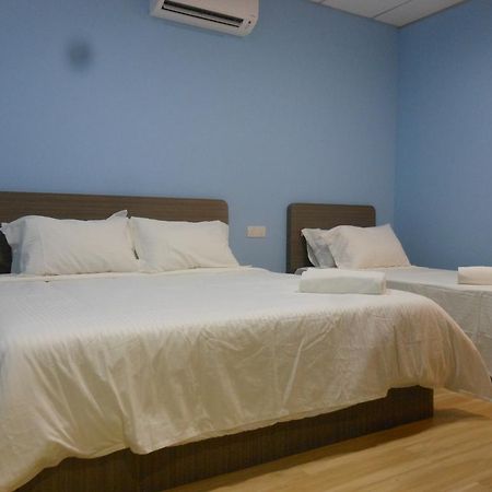 Eiman Homestay, Kluang Bagian luar foto